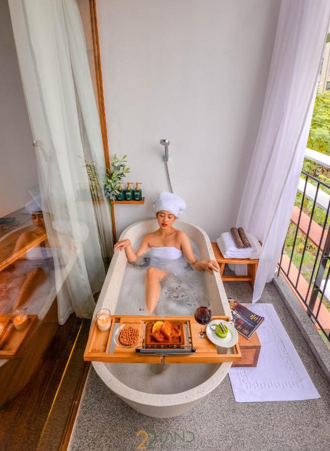 22land & Khách sạn 4*